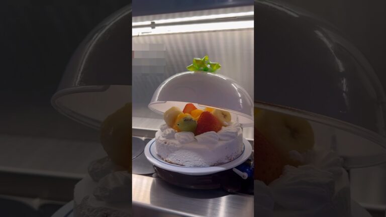 くら寿司ホールケーキ1000円Kura Sushi whole cake 1000 yen #まるぽこ #japanesesong #くら寿司 #なんば #sushi #お祝い #誕生日 #cake