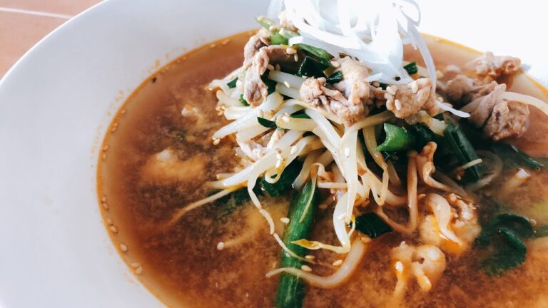 【ダイエット】ラーメンなのにヘルシー⁉やみつきピリ辛しらたきラーメン