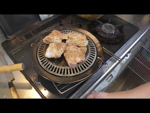 幸運な病のレシピ（ 2025 ） 夜 ：豚バラ肉焼き（サムギョプサル）、カツオ、汁（キャベツの味噌とシャブシャブ肉）