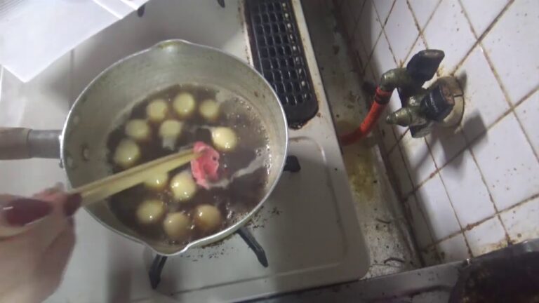 お弁当おかずの原点うずらと牛肉の甘辛煮作っときます☆