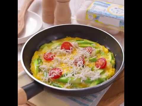 しらすと春野菜のふわふわオープンオムレツ