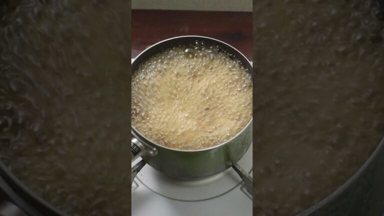 手軽で簡単。秋になったので「なめこ蕎麦」をつくる。　#なめこ蕎麦  #独り飯 #ランチ