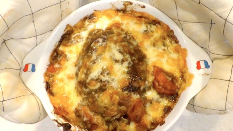 作り置きのハンバーグをカレーハンバーグドリアに。