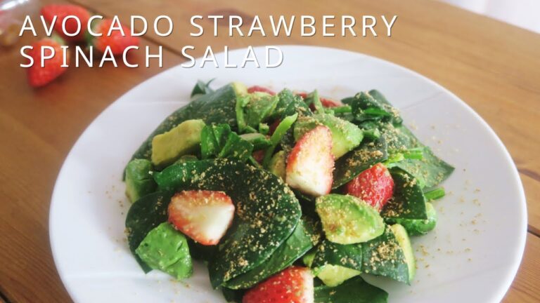 【春！切って和えるだけのアボカドいちごほうれん草のサラダ】 Avocado strawberry spinach salad　（VEGAN）