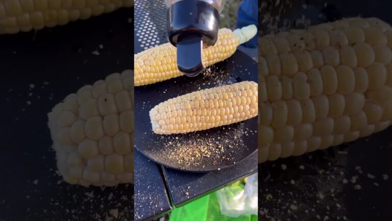 【キャンプ】アウトドアスパイスで頂く焼きとうもろこし#shorts #キャンプ飯 #grilledcorn