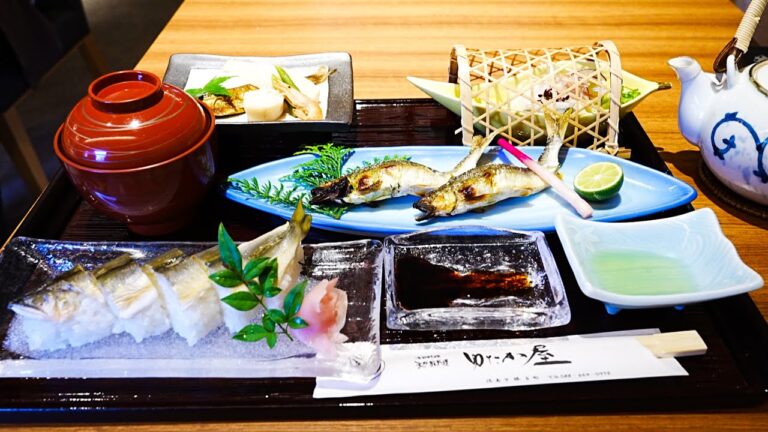 [郷土料理巡り] 鮎寿し 鮎ぞうすい 「郷土料理 季節料理 ゆたか屋」August 19th, 2021 徳島