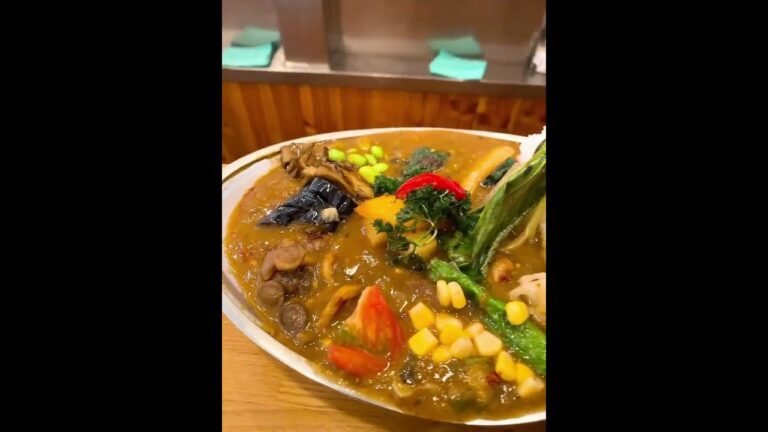 【 カレーの店 プーさん 】 野菜ビーフ大盛極辛火傷する温度で #タクうま #タクシー運転手さん一番うまい店に連れてって #武蔵小金井