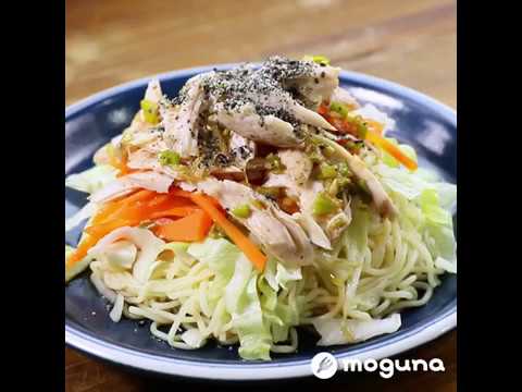 たっぷり野菜のサラダ風冷やし中華 蒸し鶏とレタスの冷やし中華 ｜ moguna[モグナ]