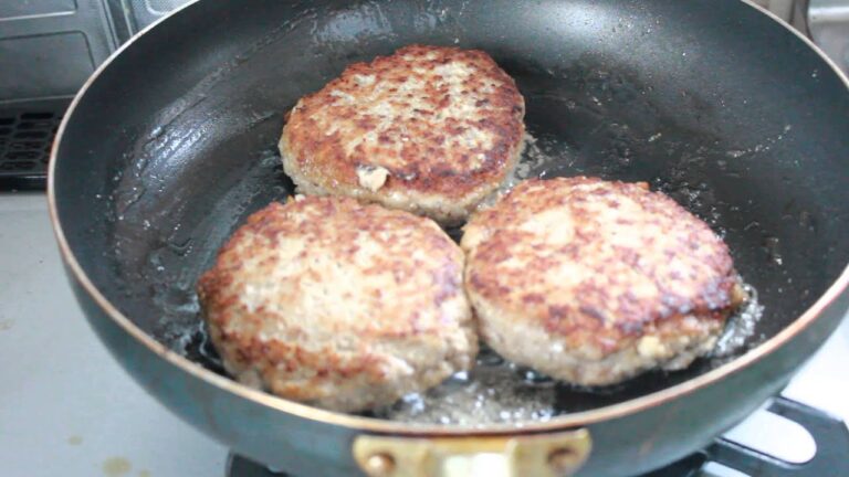 豆腐ハンバーグを焼く