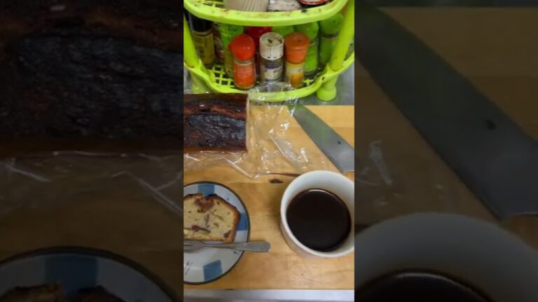 栗の渋皮煮のパウンドケーキ。