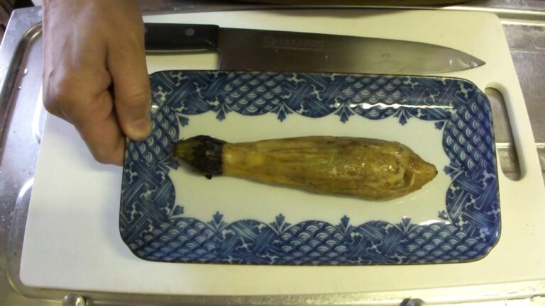 食欲がない時でもツルっといける〝焼きナスとろろ〟の作り方