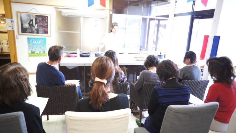 松井産業リフォーム館の料理教室にご参加いただきありがとうございました!①鮭といろいろ根菜の南蛮漬け②しめじ,菊花,春菊のおひたし③ひじきと桜ひびの炊き込みご飯④豆乳プリンをつくりました!⑦