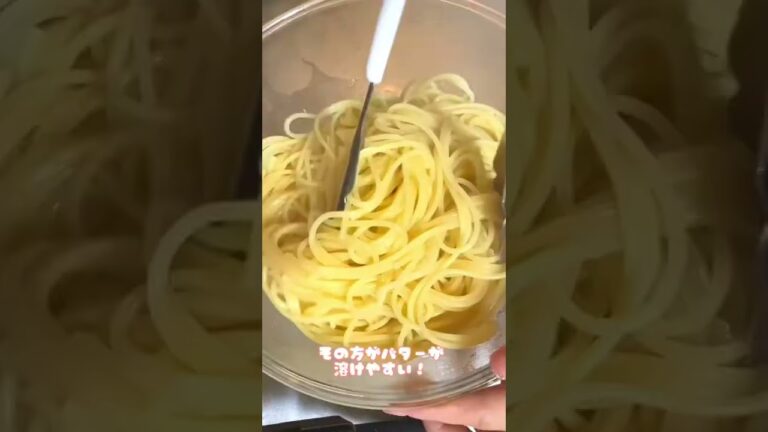 混ぜるだけの簡単ガリバタ明太パスタを作る！#shorts #簡単レシピ #おもてなし料理 #明太子パスタ #レシピ動画