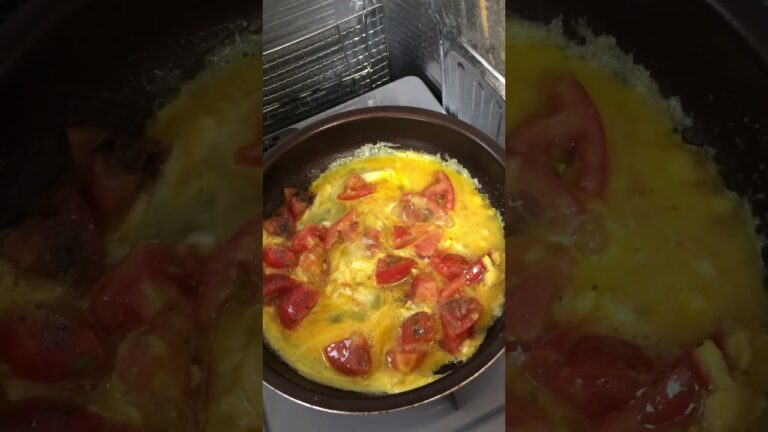 箔のある暮らしシリーズ（トマトのオムレツ🍅）