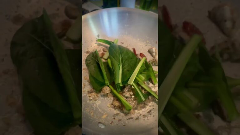 【パスタ】残り物のナス、小松菜、大葉、鯖缶で作るペペロンチーノが美味すぎた #レシピ #food #料理 #cooking #イタリアン #パスタ #酒