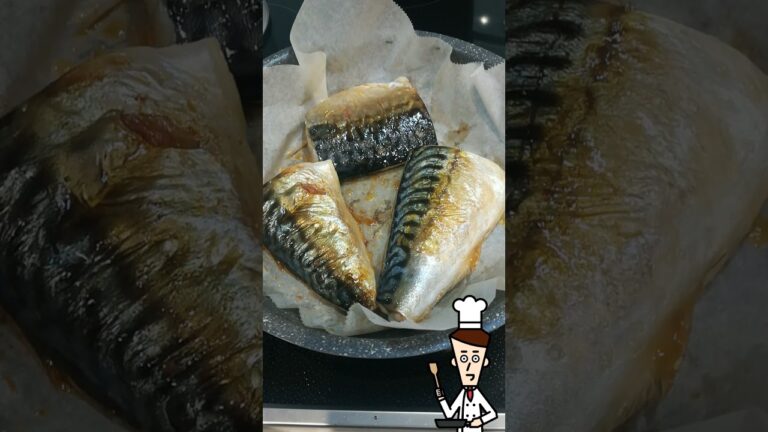 クッキングシートを敷いて鯖を焼く映像　#Shorts