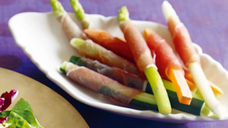 スティック野菜の生ハム巻き