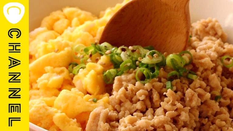 完成まで10分!?レンチンで簡単♪ 鶏そぼろと卵の二色丼 | Chicken soboro & egg bowl