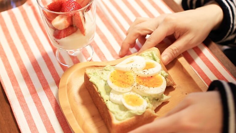 【Daily meals】アボカドとゆで卵のトースト｜ペペロンチーノ｜アップルビネガー｜餃子｜野菜を水耕栽培で育てる！