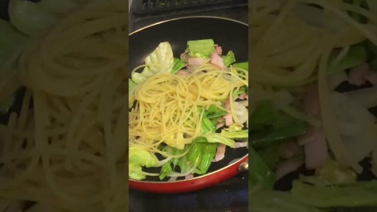#Shorts ベーコンとキャベツの卵パスタの作り方！！