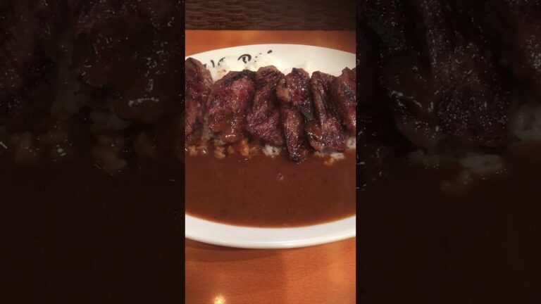 今日のご飯は有名店の牛ハラミカレー