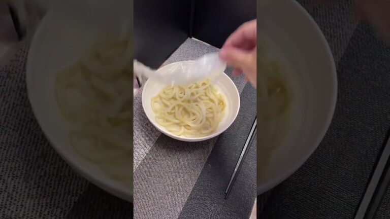 冷凍うどんを使って明太子クリーミーパスタ風にしてみたら美味しすぎた#飯テロ