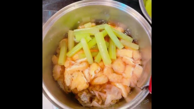 春の香りが広がる！蕗と油揚げの炊き合わせ