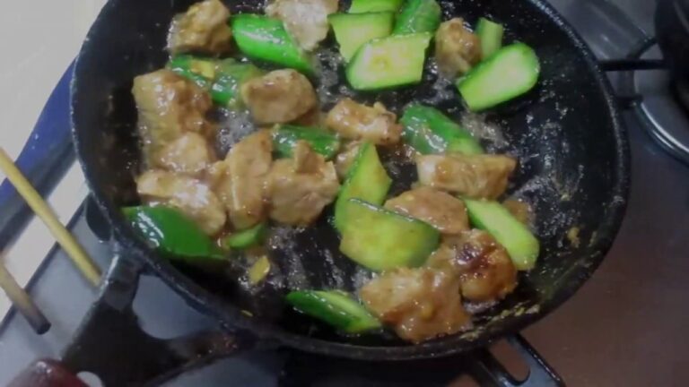 きゅうり豚肉ミソ炒め：炒黄瓜醤