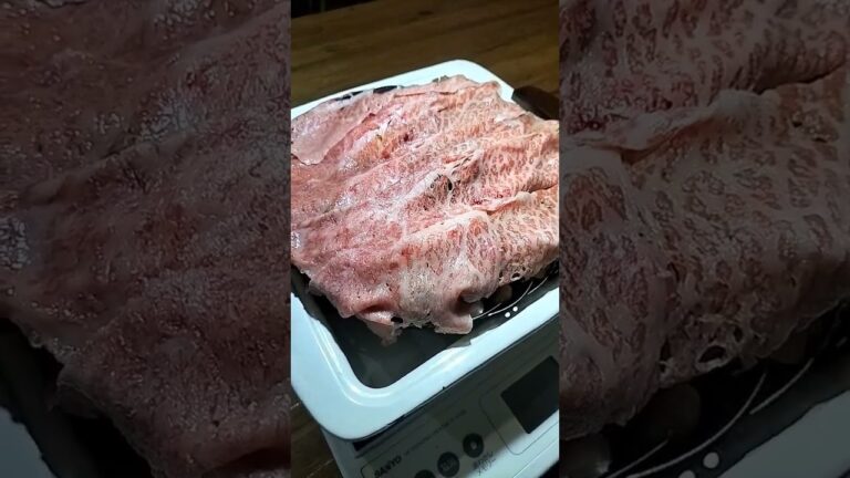 牛肉と野菜の蒸し料理。