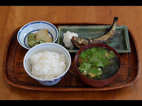 豆腐と若布と三つ葉の味噌汁で朝食 #Shorts