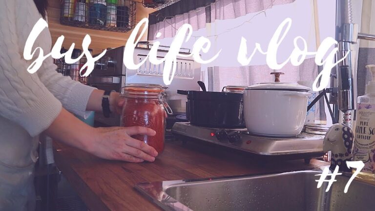 Bus life VLOG #7 スンドゥブチゲ作りました Soon-tofu chige & Windy day