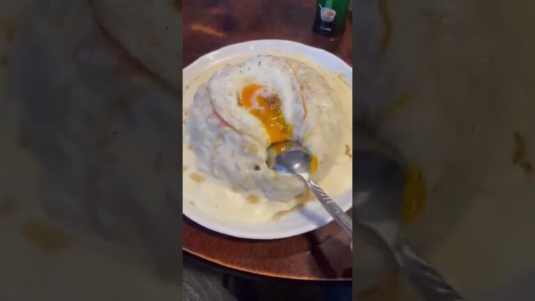 【Fukuoka】ボリューム満点のホワイトソースピラフ。White sauce pilaf.