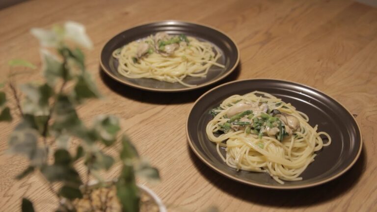 【季節のパスタ】冬に美味しい！牡蠣と春菊のペペロンチーノ