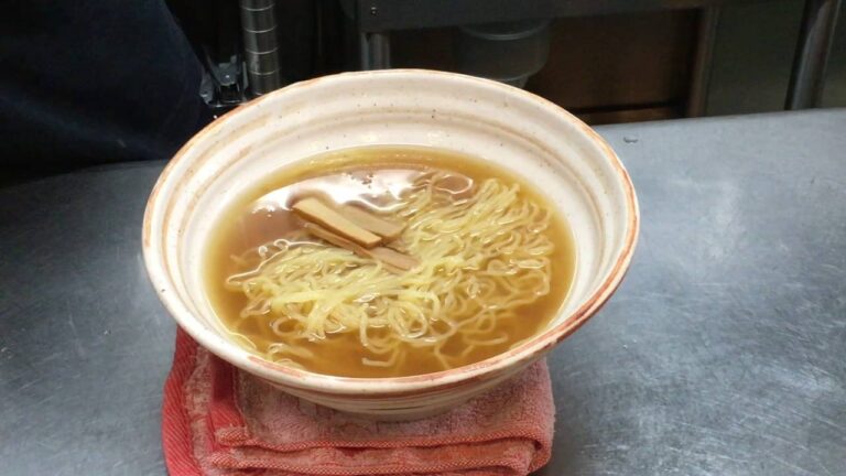 【麺屋むどう】2016年の冷やしらーめんは秘密兵器導入！