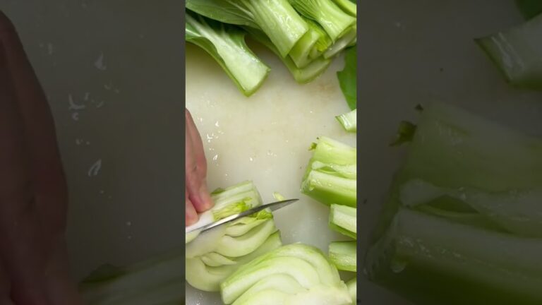 青梗菜を切る【八宝菜】