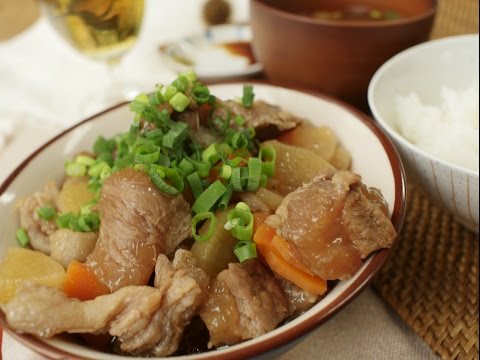 お肉がホロホロ！炊飯器で牛すじ煮込み