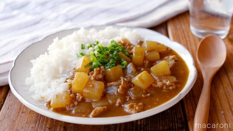 【大根カレー】大根たっぷりの和風カレー！とろっとした大根の食感がクセになる♪｜macaroni（マカロニ）