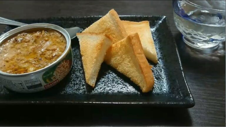 【料理一人暮らし】缶詰が器のツナ缶のアヒージョ【頑張らないごはん】