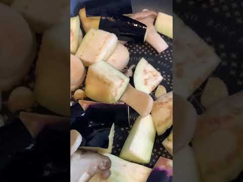 ‪#テレワーク飯　#茄子エリンギ炒め丼　味付けは香味ペースト、コチュジャン、醤油、味醂。‬ ‪