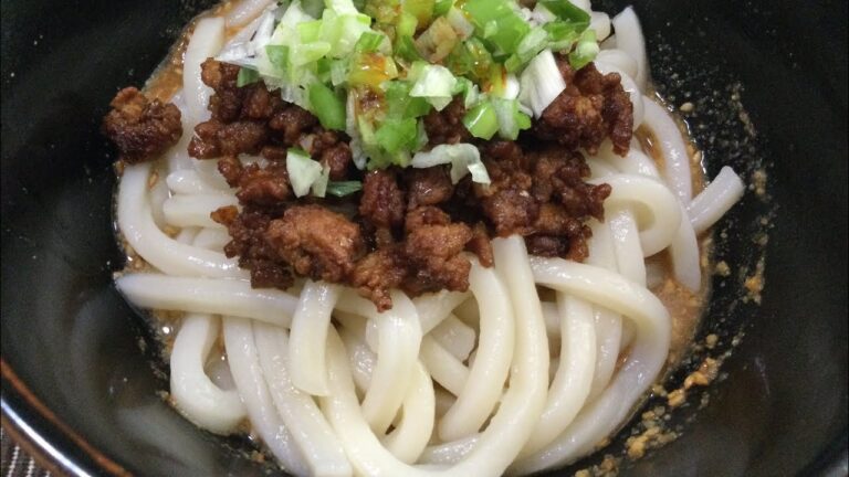 汁なし坦々うどんの作り方教えます❤️辛さは、後入れラー油なので、お子さまも大好きですね😋