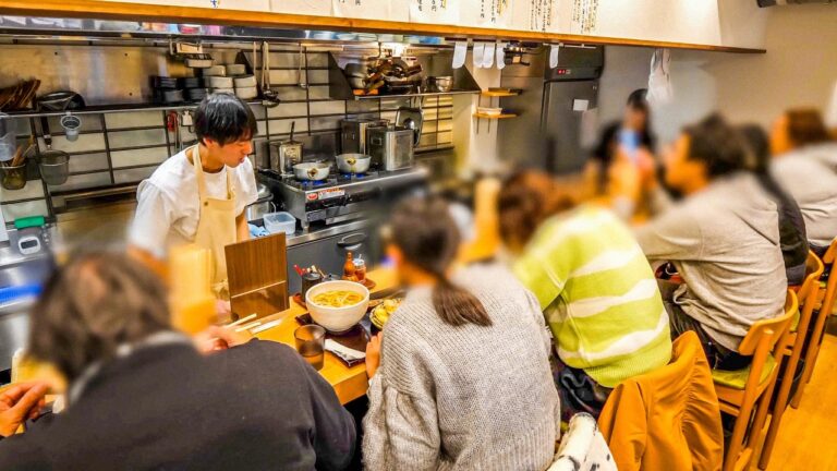 常連客が絶えないたった１０席の小さな店の黒毛和牛絶品うどん！関東のうどん屋６選。