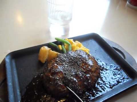 ファミリーレストランジョイフルでランチ！「おすすめグリルランチのペッパーハンバーグ」