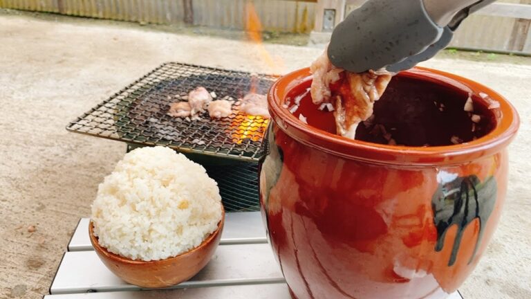 その美味さ悪魔的‼大量の玉ねぎに漬け込んだシャリアピン風壺漬けホルモン‼