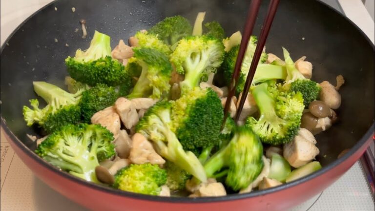 簡単でボリューム満点！お財布に優しいのに絶品！胸肉とブロッコリーのパスタ　Breast and broccoli pasta