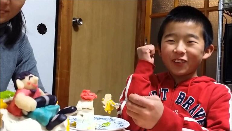 バースデーケーキ ☆　りょういち１３歳！　【シマいリスのスイーツ】