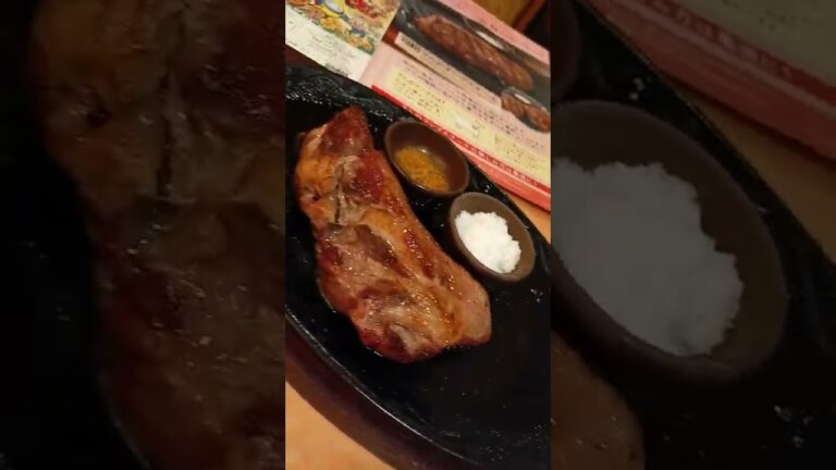 サイゼリア本日から！ラムのランプステーキとアスパラガス温サラダ