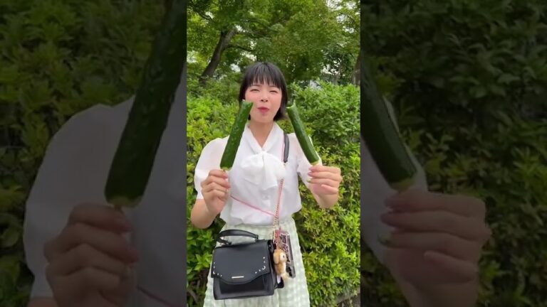 きゅうりの1本漬けを2本食べる