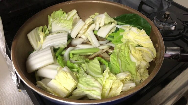 ホルモン鍋の残りの出汁で！【旨味たっぷり野菜チャンポン麺】