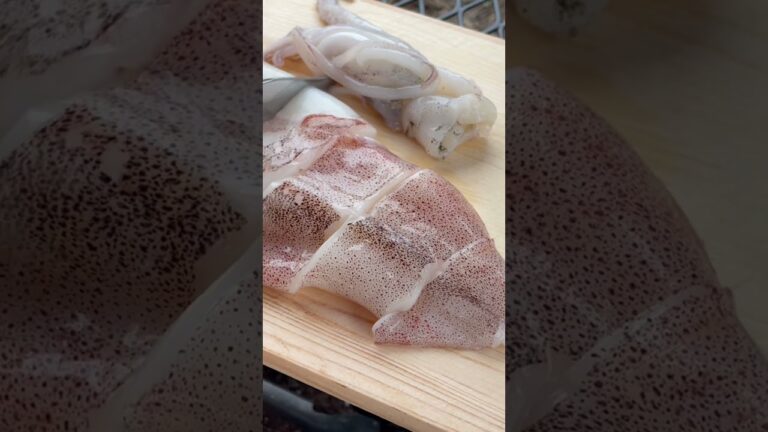 結局コレが一番美味い😋 #イカ焼き #ビール #スキレット #キャンプ #ソロキャンプ  #焚き火