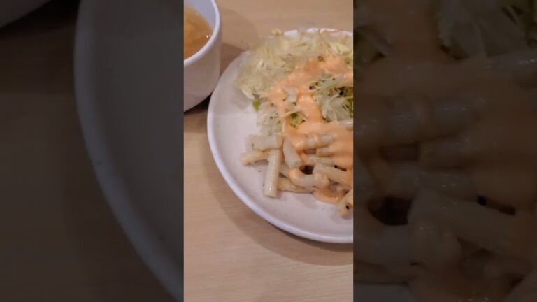 【大阪グルメ】大阪でもやっぱり🐂。今日はジューシーで肉汁たっぷりハンバーグ。